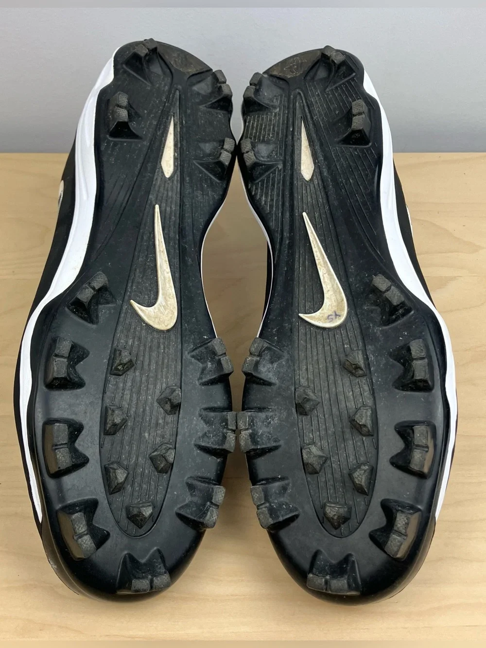 Nike Men’s Size 14.0 Huarache 2K Filth Pro Low Baseball Cleats Gray & Black